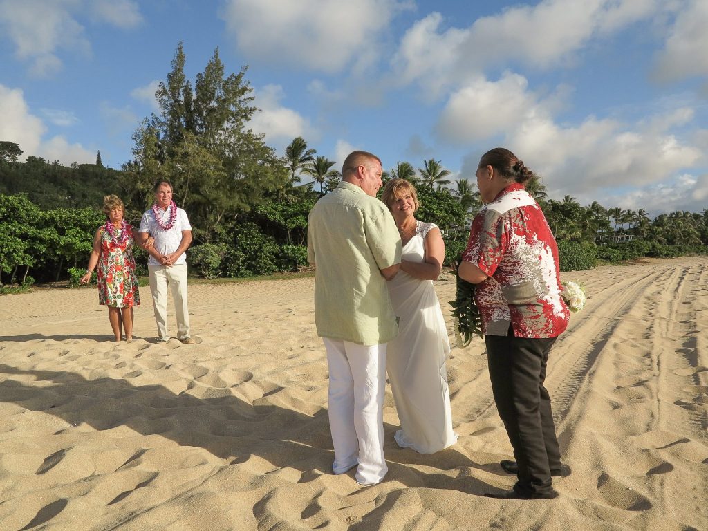 Airfare Is Cheap Time For That Hawaii Wedding Hawaii Wedding