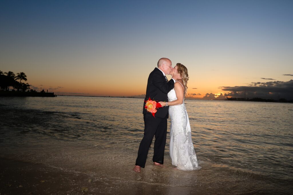 adventure-wedding-6-1024x683 ADVENTURE HELICOPTER WEDDINGS IN HAWAII!